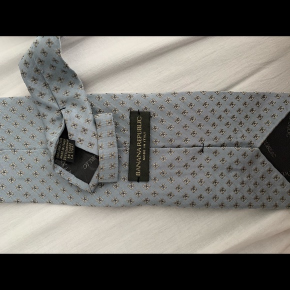 Banana Republic Light Blue Tie - Picture 2 of 2